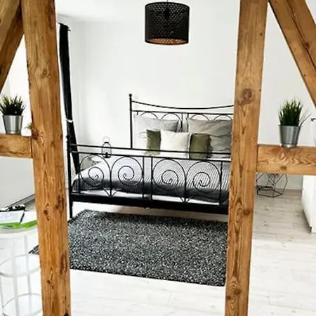 Modernes Apartment Mit Balkon Free Parking Netflix Celle Extérieur photo