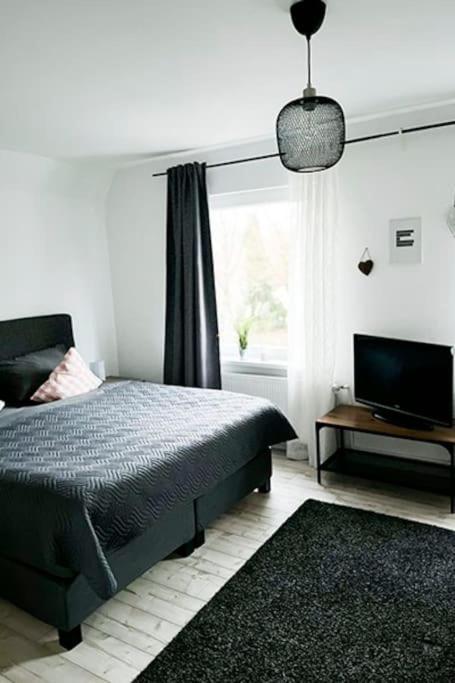 Modernes Mit Balkon Free Parking Netflix Apartment